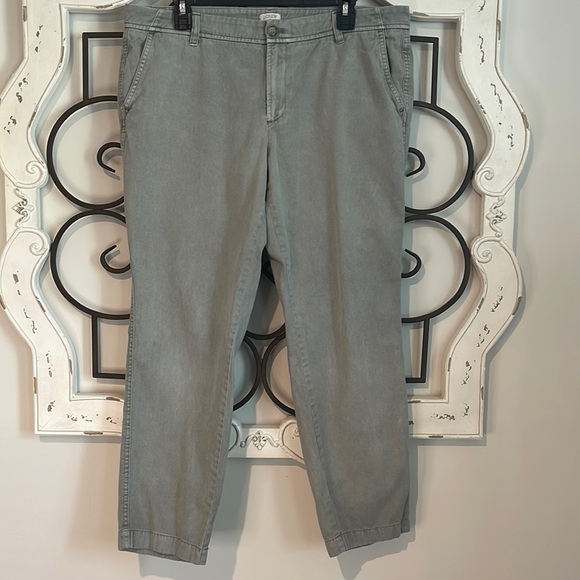 J. CREW FLAT FRONT SLOUCHY CHINO KHAKI PANTS OLIVE SIZE 12 - Picture 1 of 9